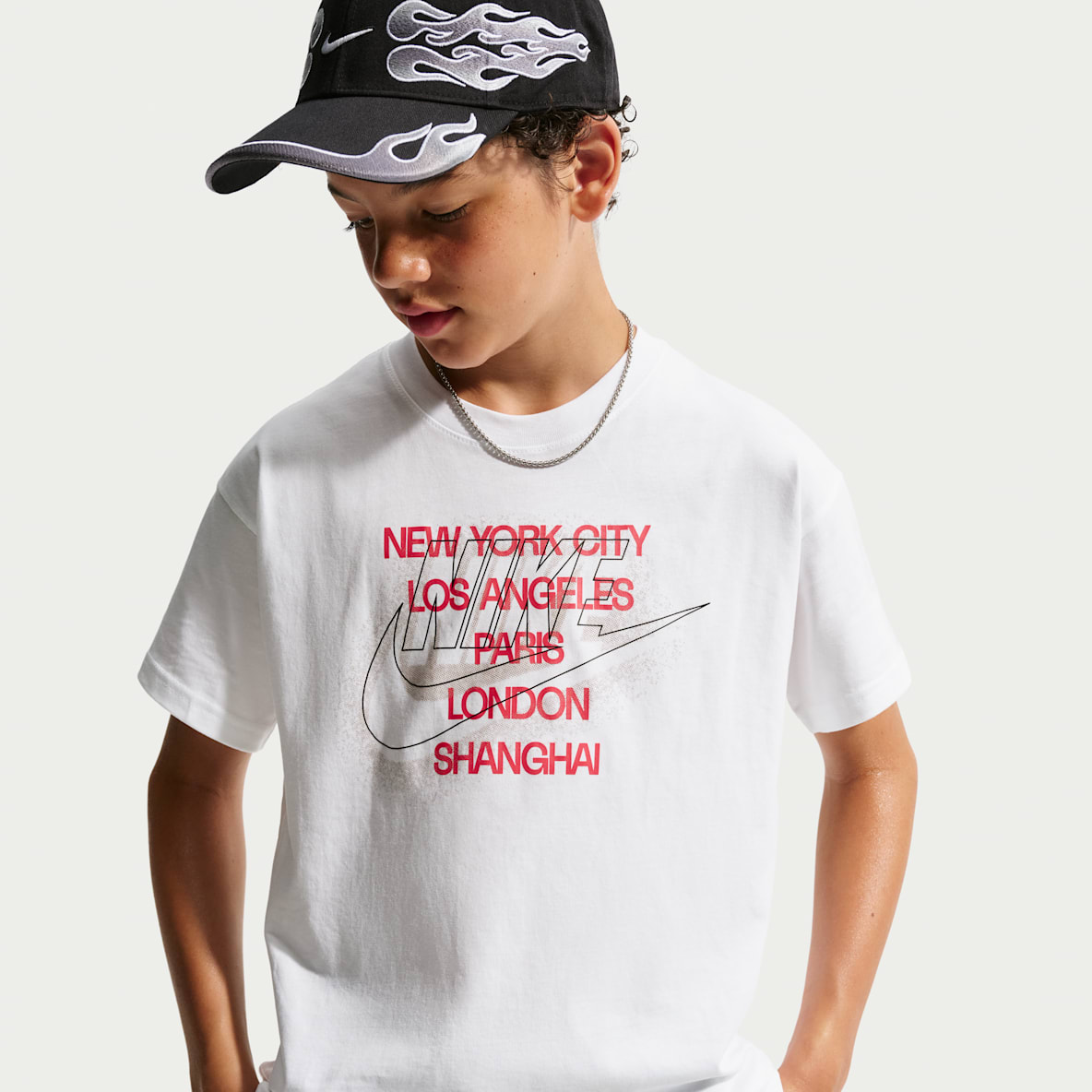 Nike Sportswear Older Kids' T-Shirt