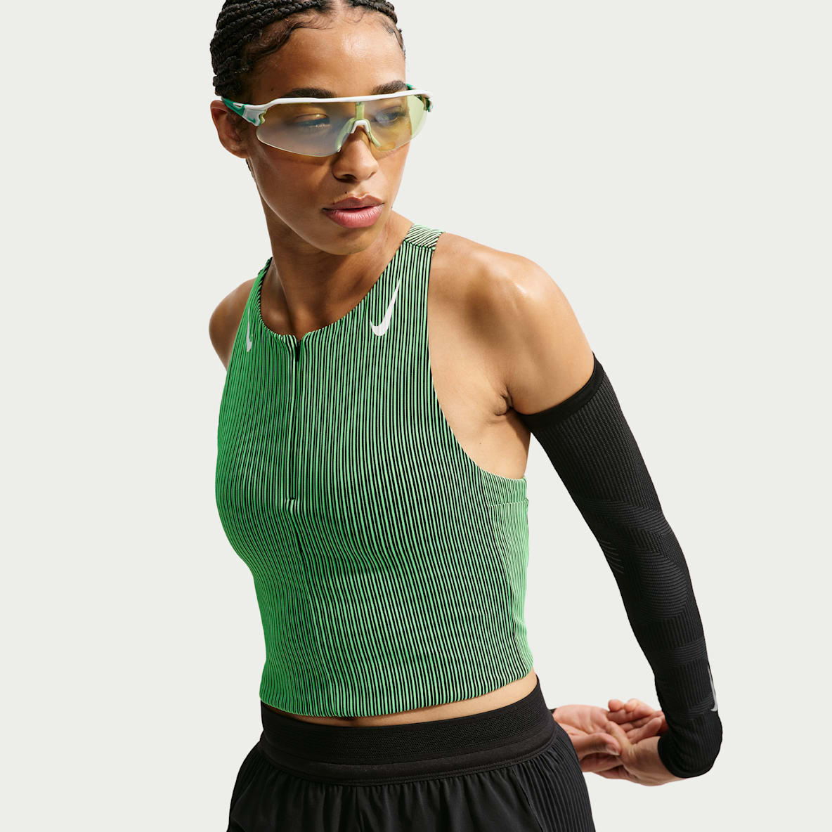 Nike AeroSwift Camiseta de tirantes de correr Dri-FIT ADV cropped con bolsillos para mujer