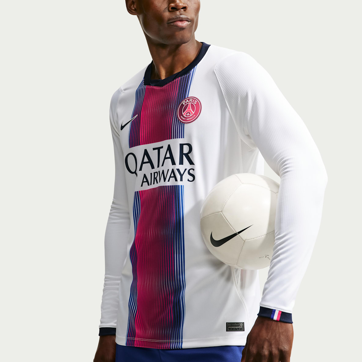 Paris Saint-Germain 2026/27 Stadium Away Men's Nike Dri-FIT Football Replica Long-Sleeve Shirt