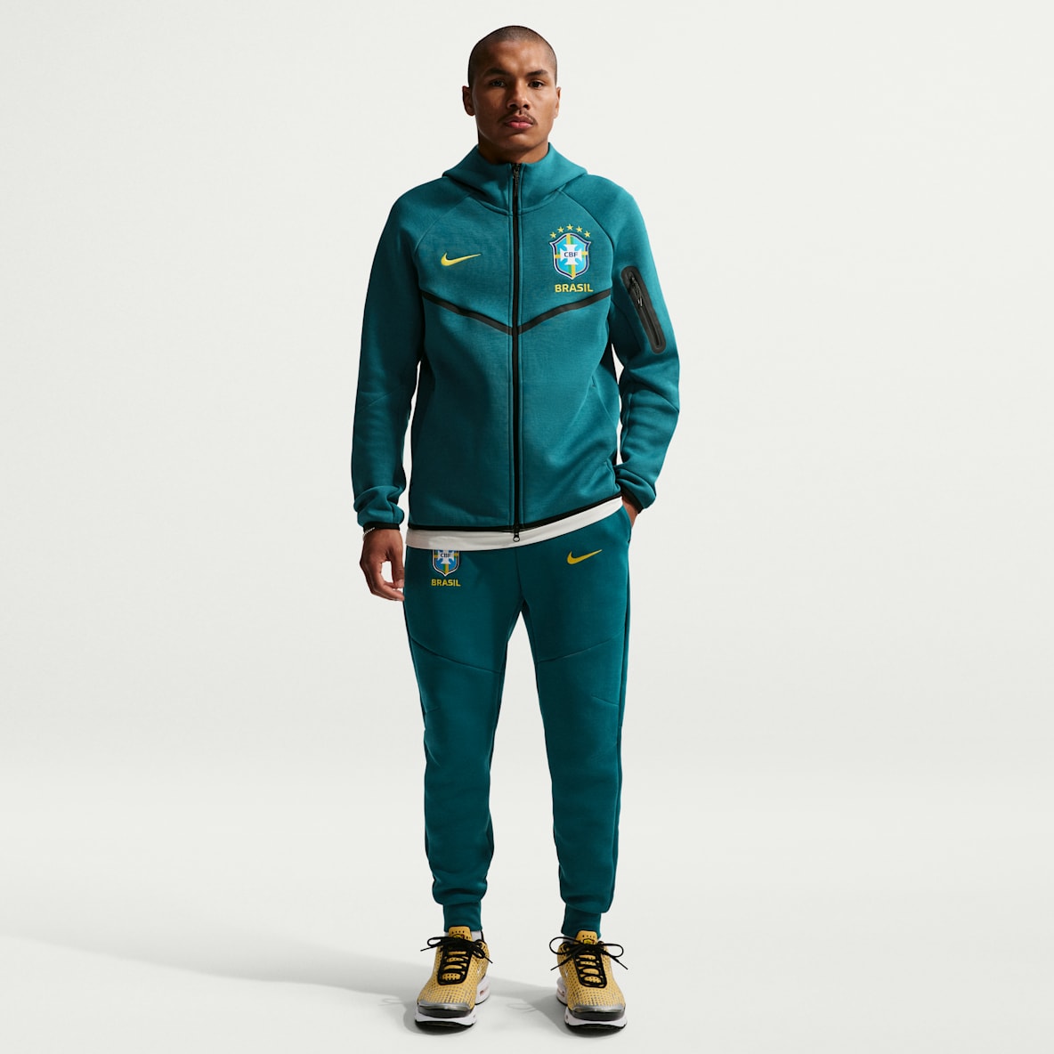 Brazil Tech Fleece Men's Nike Football Joggers