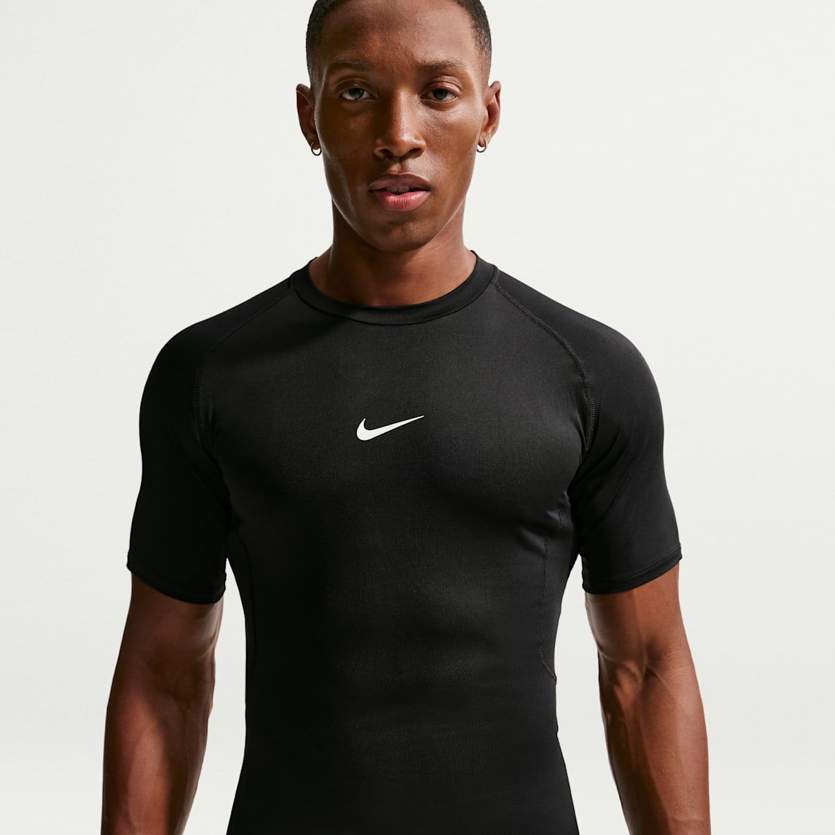 Nike Pro Haut de fitness ajusté à manches courtes Dri-FIT pour homme
