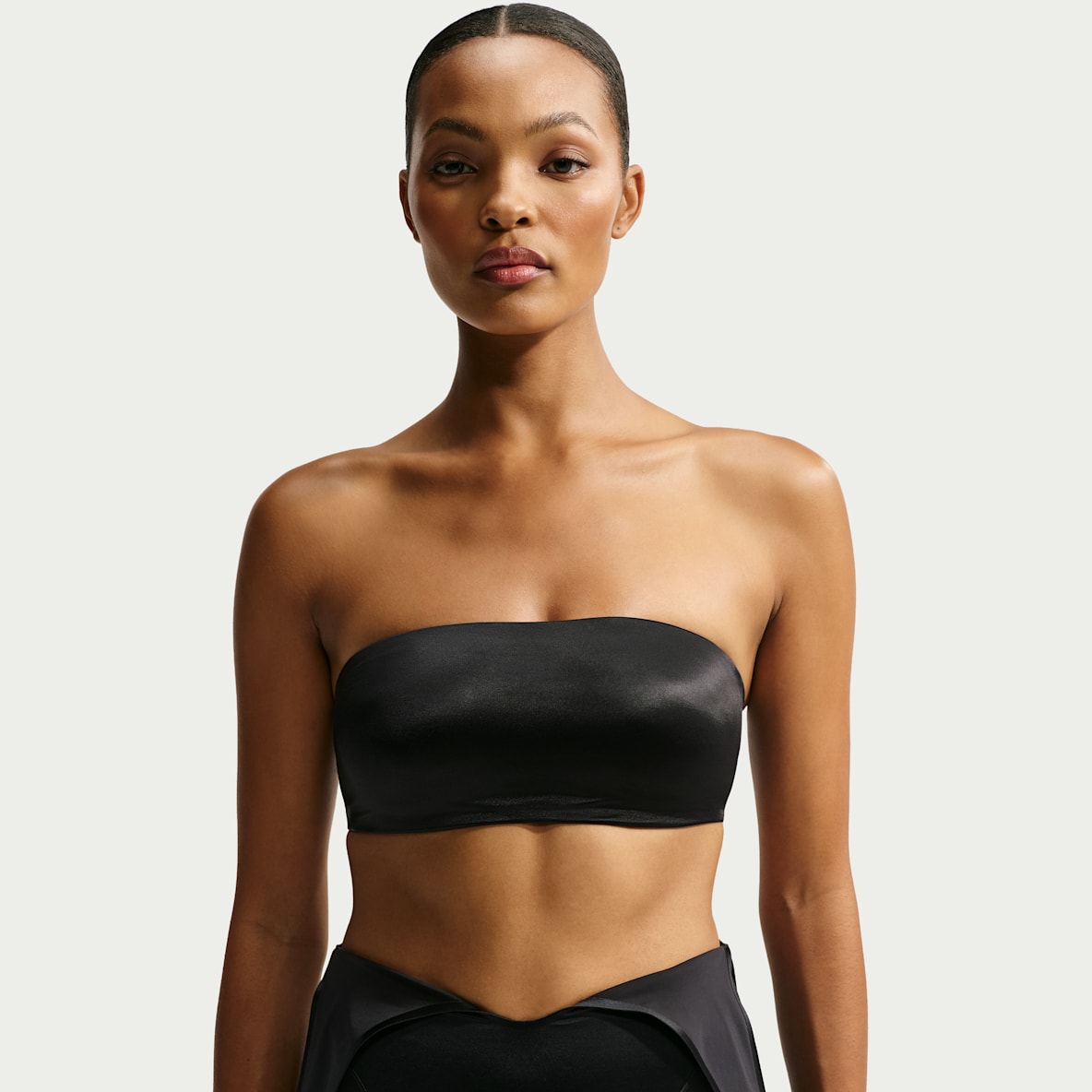 NikeSKIMS Satin Shine Women's Convertible Bandeau Bra