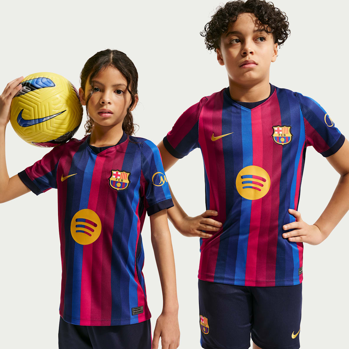 FC Barcelona local 2026/27 Stadium Jersey de futbol Nike Dri-FIT Replica para niños talla grande