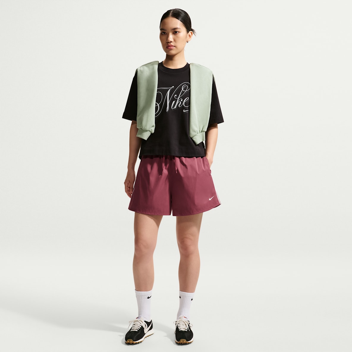 Nike Sportswear Women's Loose Mid-Rise Shorts