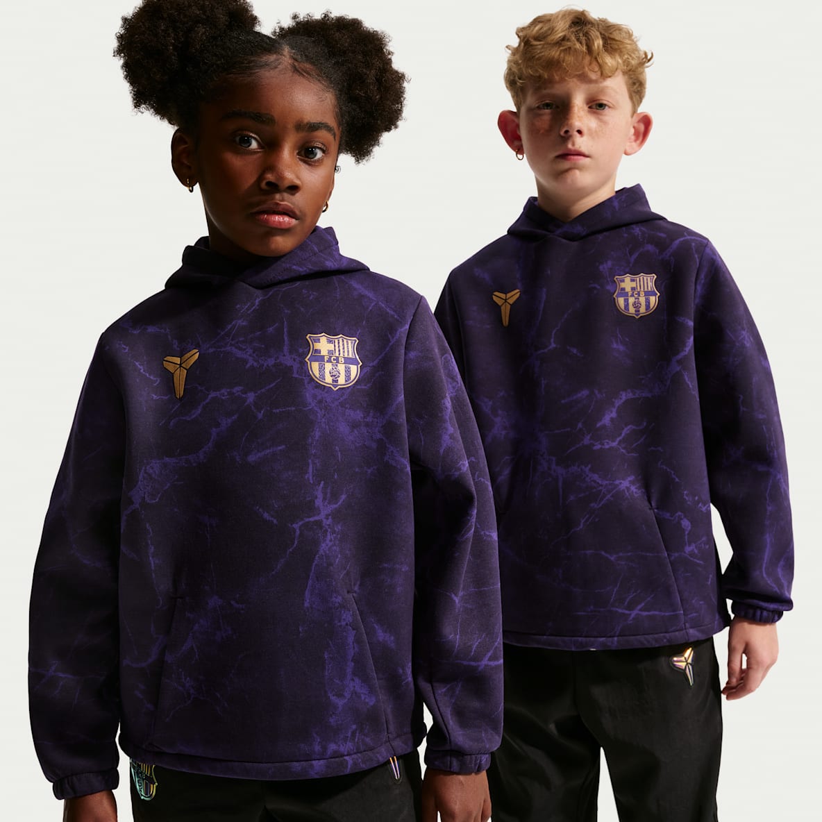 F.C. Barcelona Away Older Kids' Kobe Football Pullover Hoodie