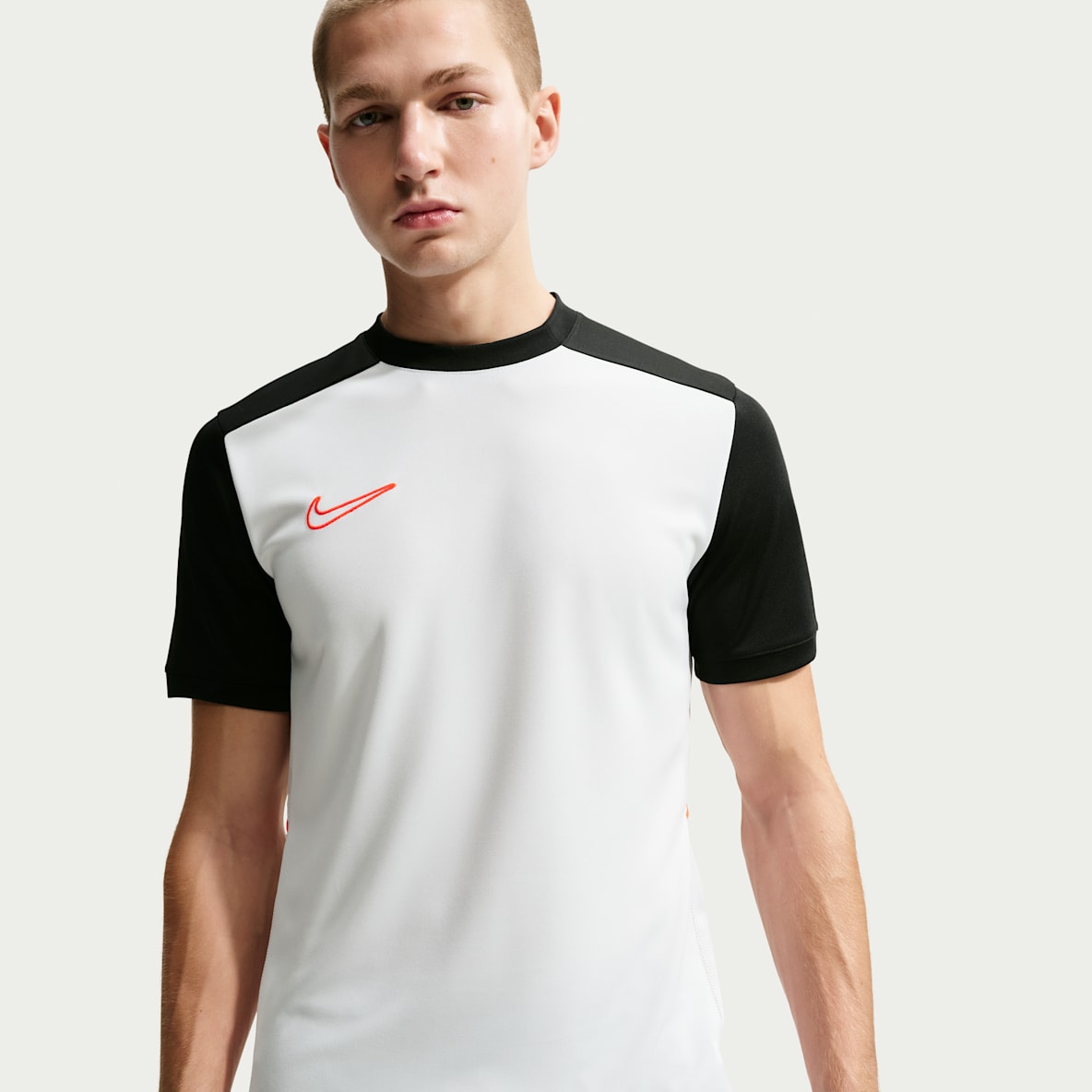 Nike Academy Men's Dri-FIT Short-Sleeve Football Top