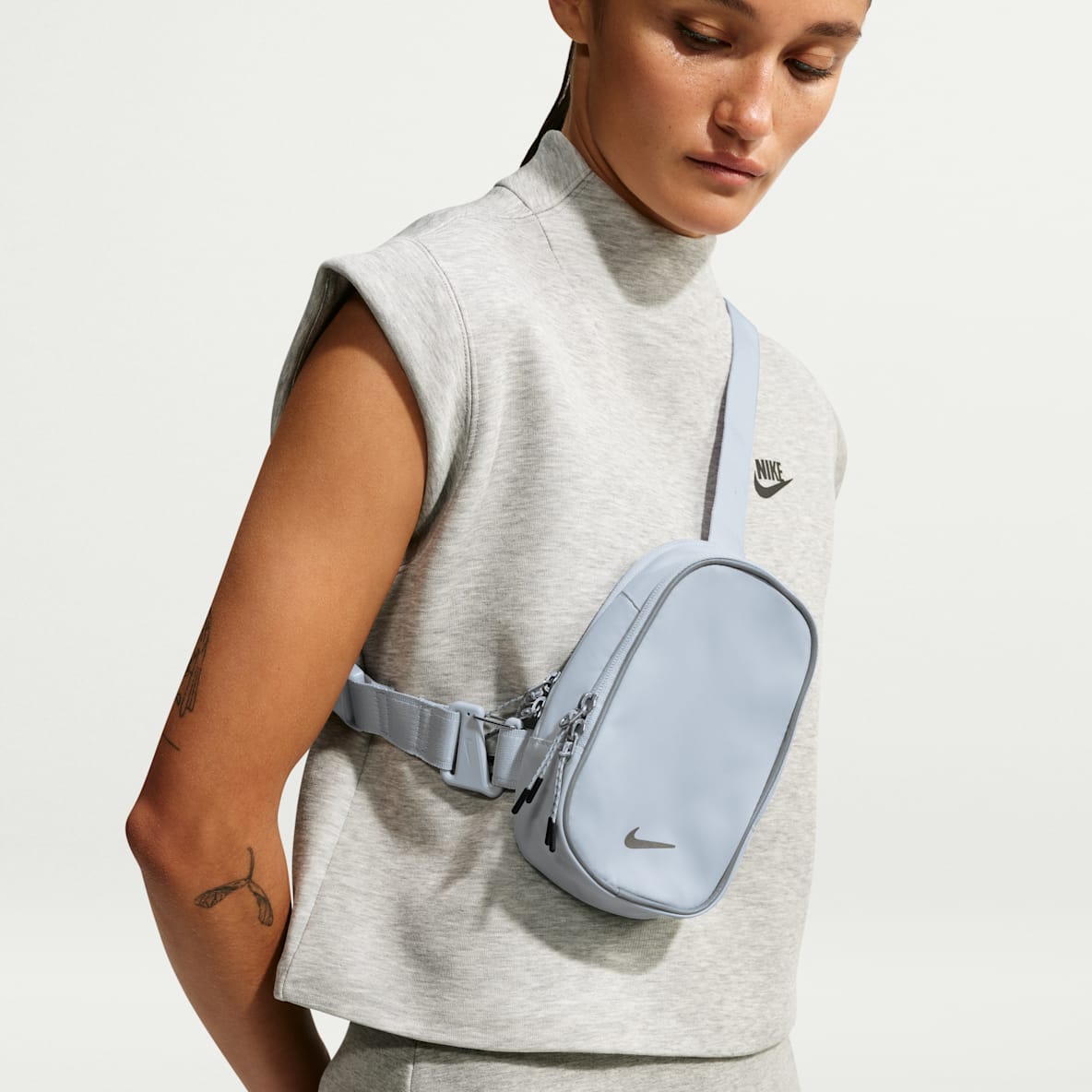 Nike Commute Crossbody Bag (1L)