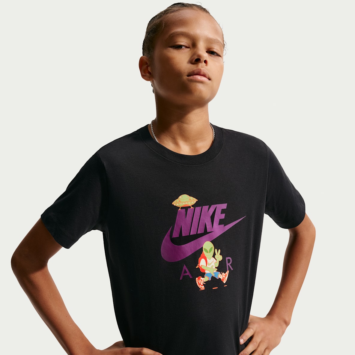 Nike Sportswear Older Kids' T-Shirt