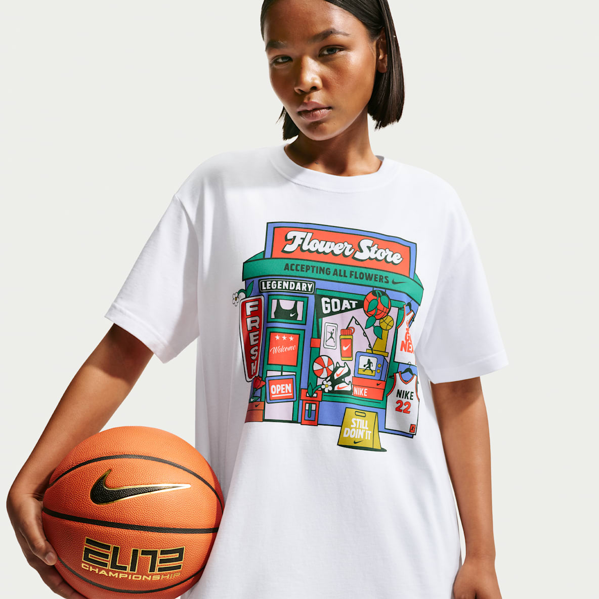 Nike Playera con gráfico oversized para mujer