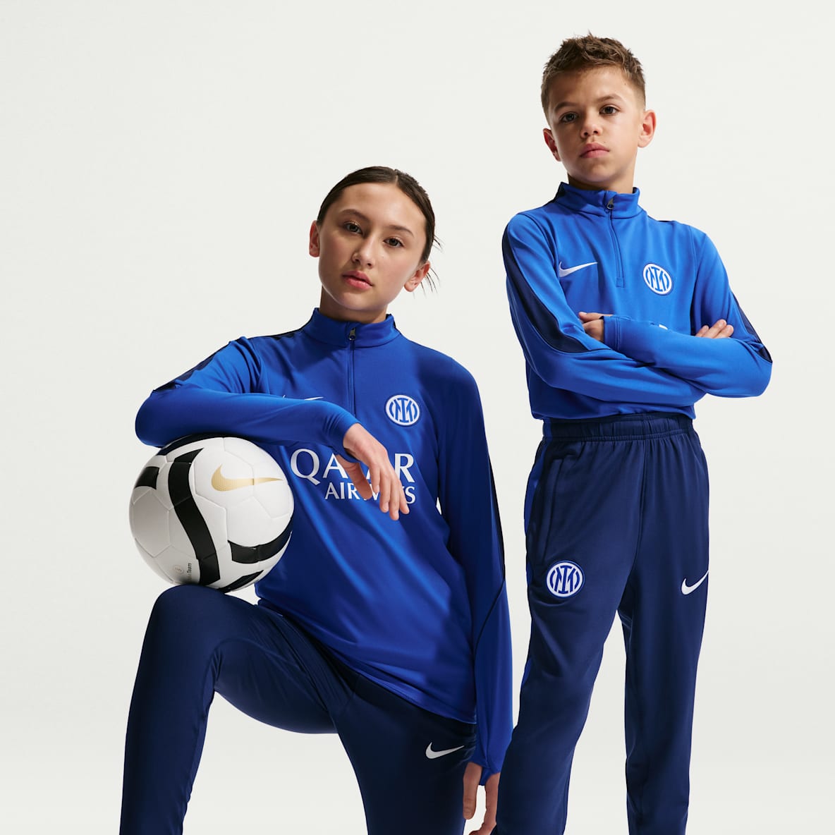 Inter Milan Strike Older Kids' Nike Dri-FIT Football Knit Pants