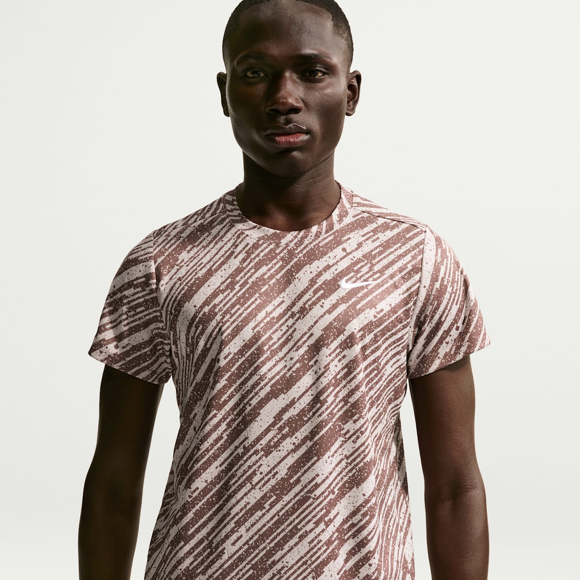 NikeCourt Victory Playera de tenis Dri-FIT para hombre