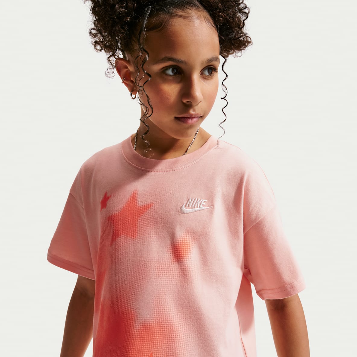Nike Sportswear Big Kids' (Girls') T-Shirt