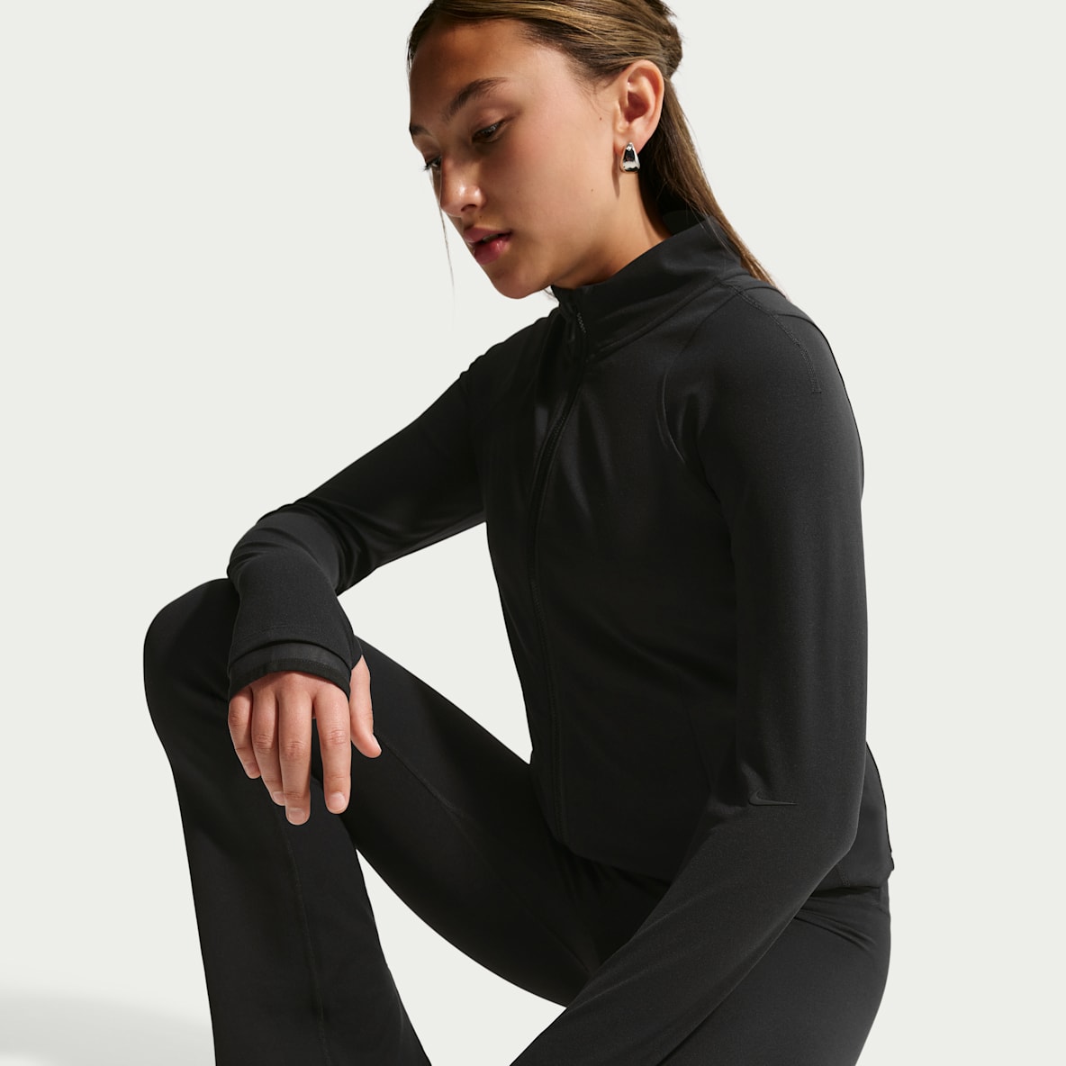 Nike Mavn Girls' Dri-FIT Fitted Full-Zip Long-Sleeve Top
