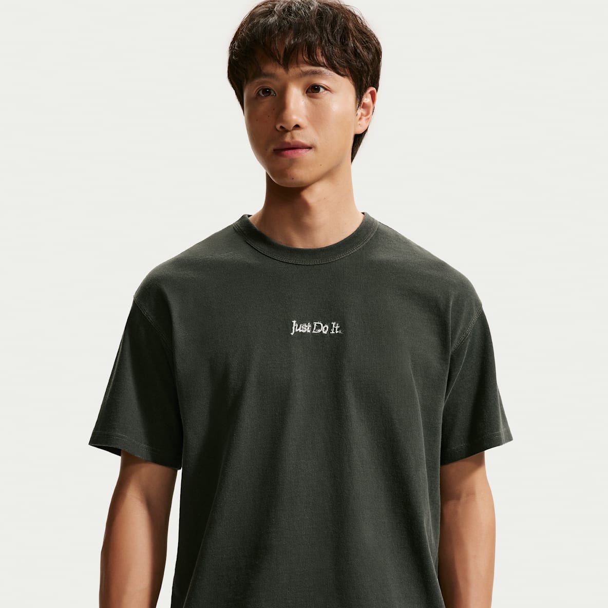 나이키 스포츠웨어 프리미엄 에센셜 티셔츠