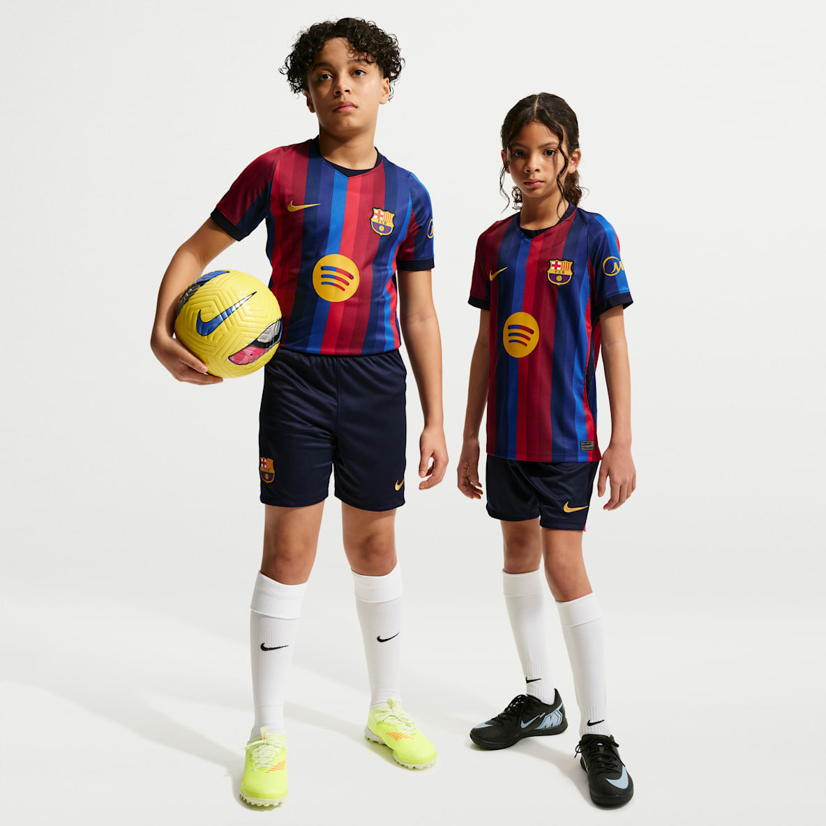 FC Barcelona local 2026/27 Stadium Shorts de futbol Nike Dri-FIT Replica para niños talla grande