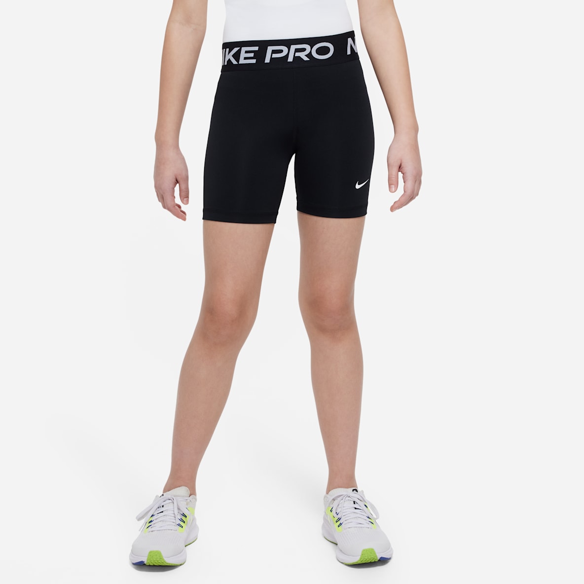 Nike Pro Older Kids' (Girls') Dri-FIT 13cm (approx.) Shorts