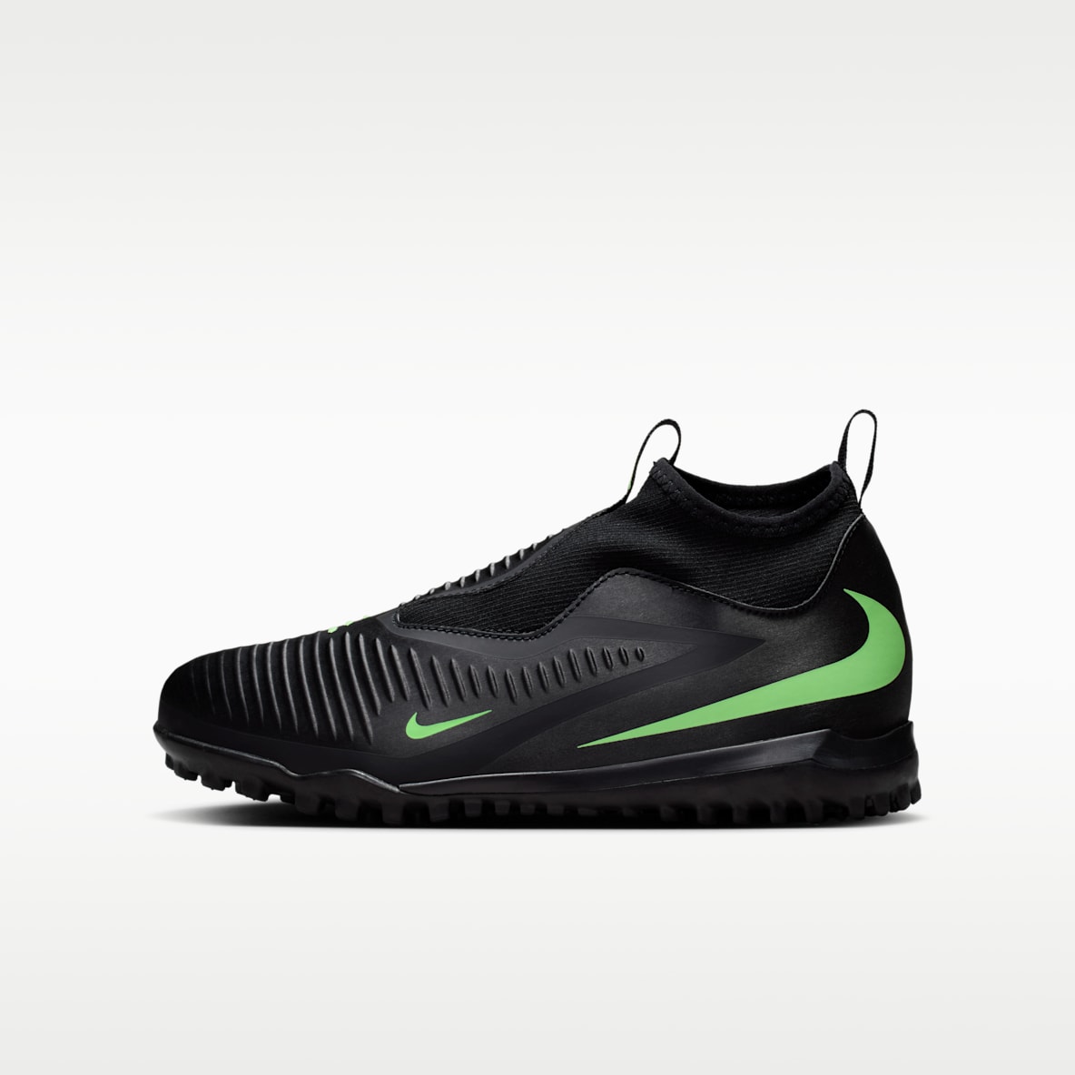 Nike Jr. Phantom 6 High Academy Tacos de fútbol para pasto sintético (turf) para niños grandes