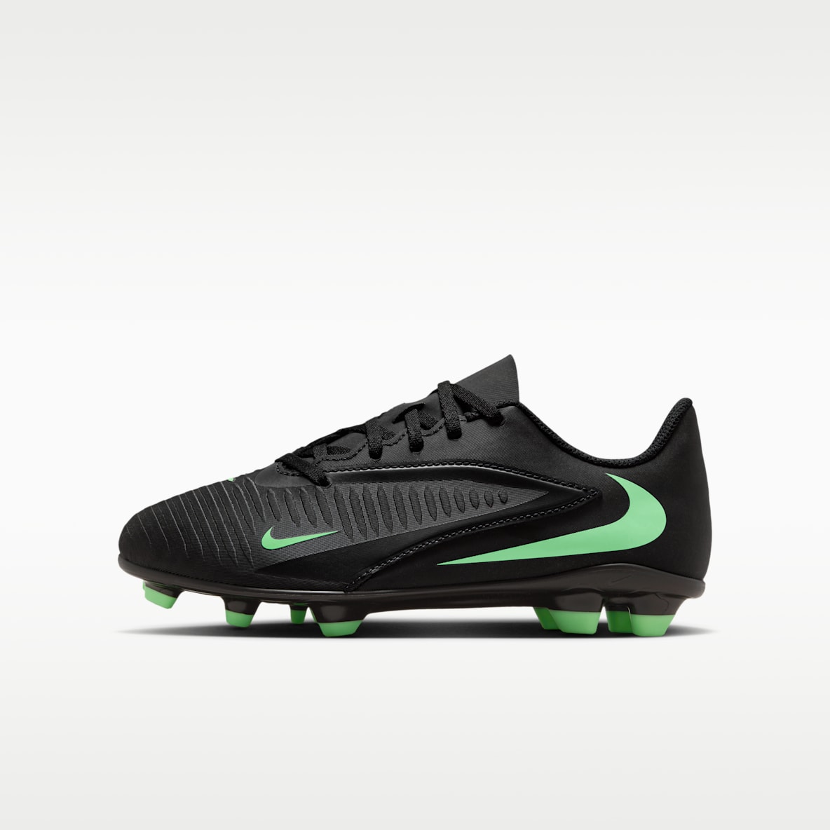 Nike Jr. Phantom 6 Low Club Older Kids' Multi-ground Football Boot