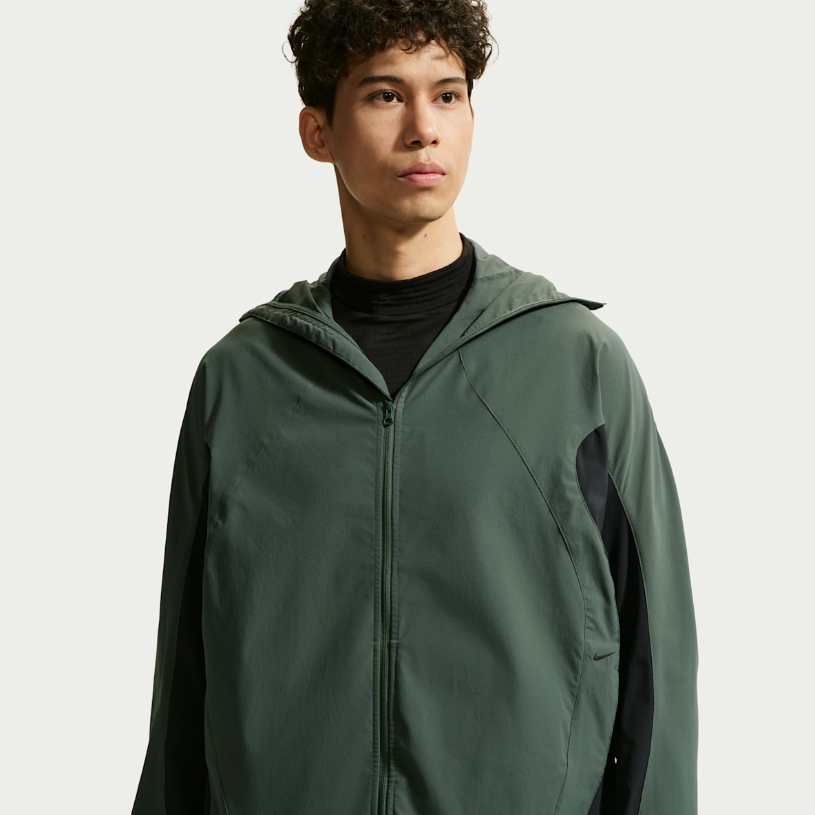 Nike Tech Helios Men's Dri-FIT Long-Sleeve Shell