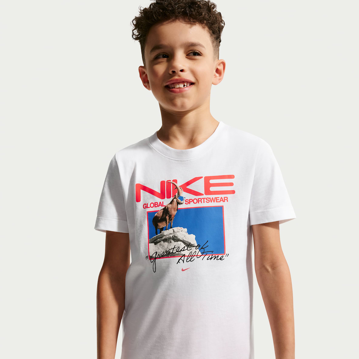 Nike Sportswear Older Kids' T-Shirt