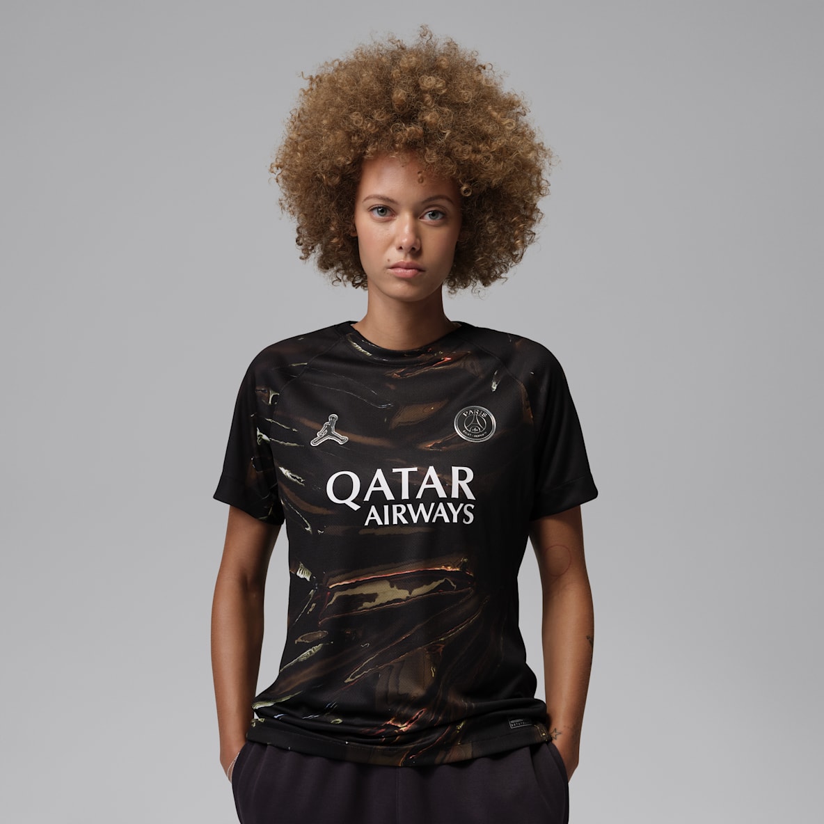 Paris Saint-Germain 2026 Stadium Night Edition Jersey de fútbol Jordan Dri-FIT Replica para mujer