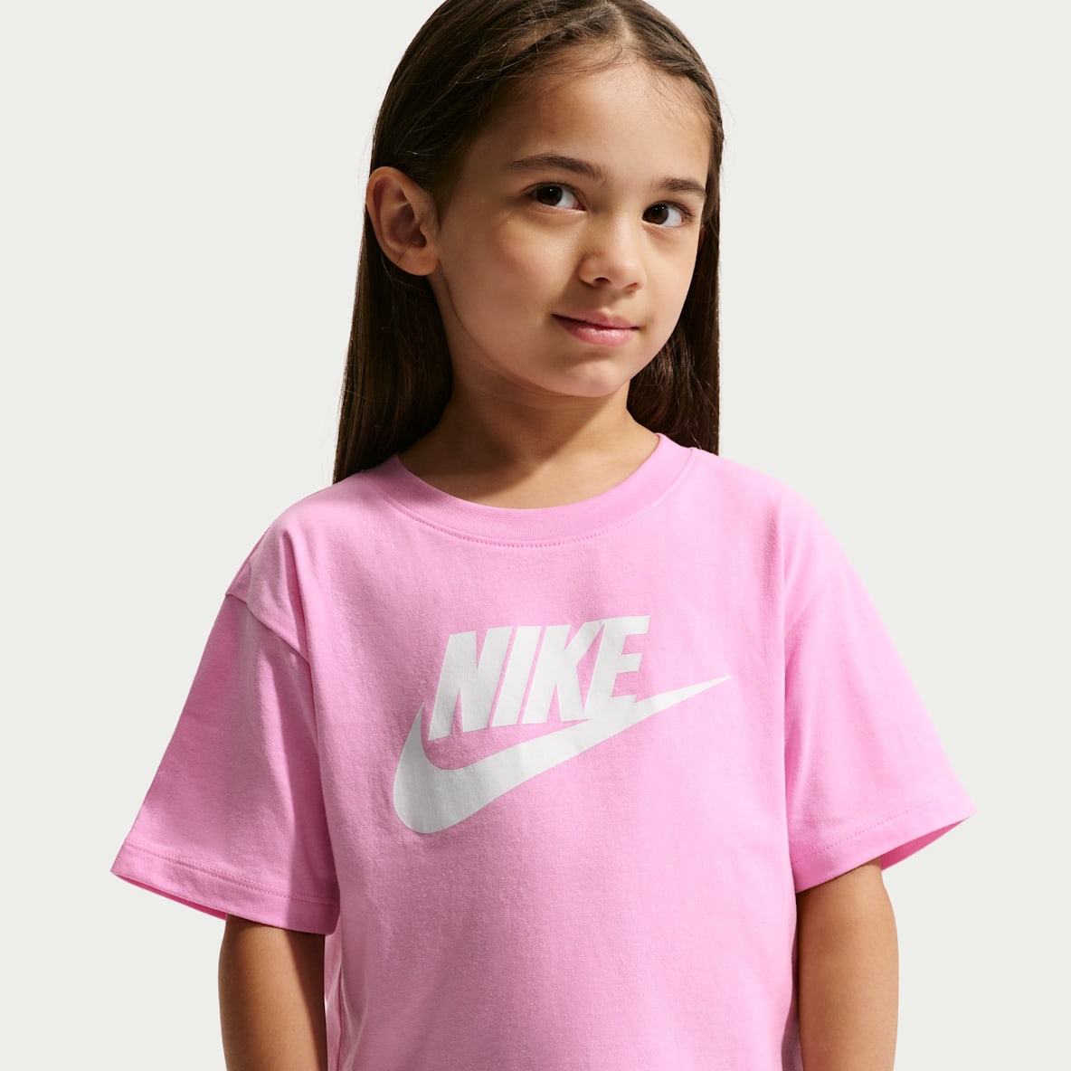 Nike Playera Club Boxy para niños talla pequeña