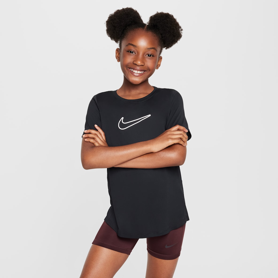Nike One Fitted Older Kids' (Girls') Dri-FIT Short-Sleeve Top