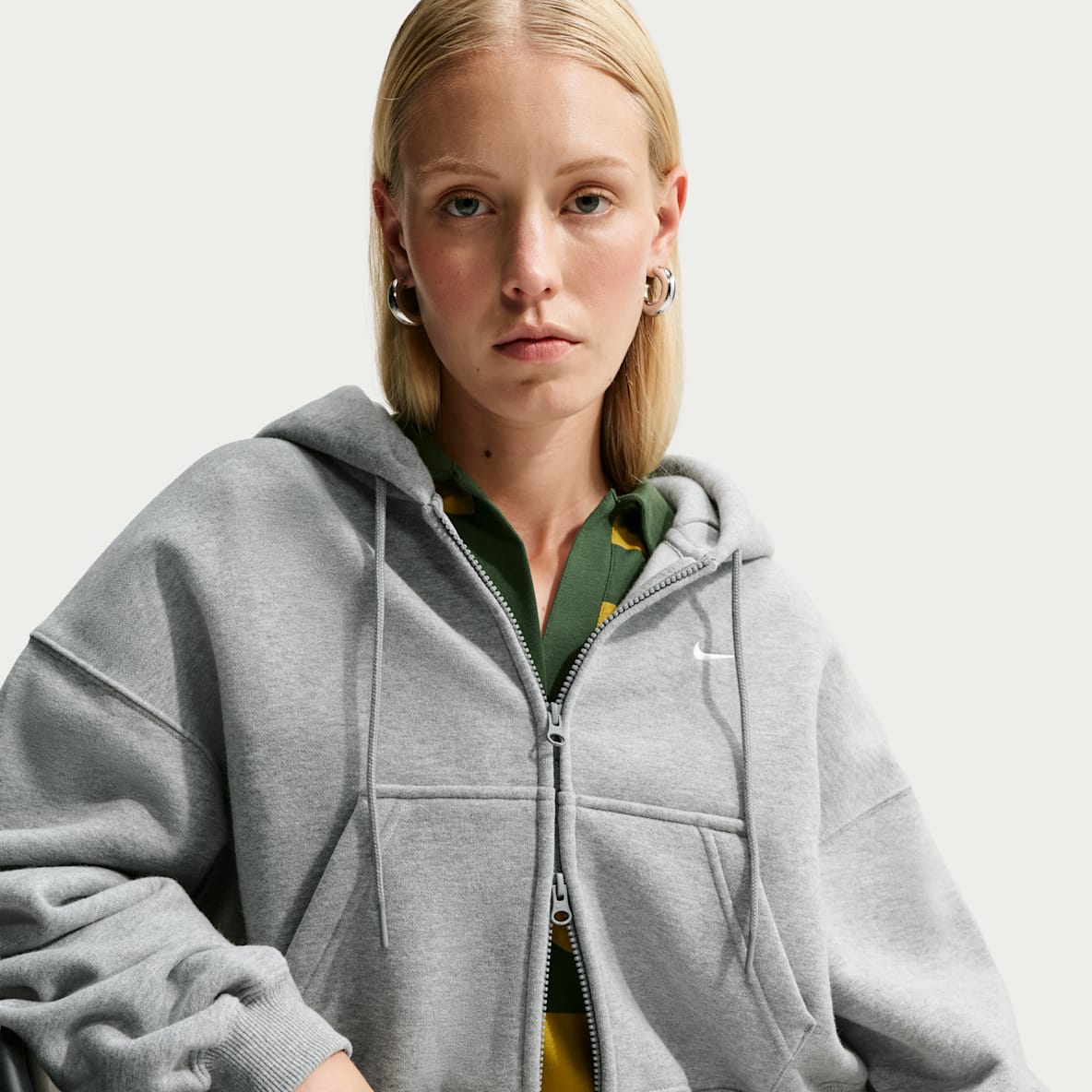 Nike Studio Fleece Medium Weight Women's Oversized Full-Zip Cropped Hoodie