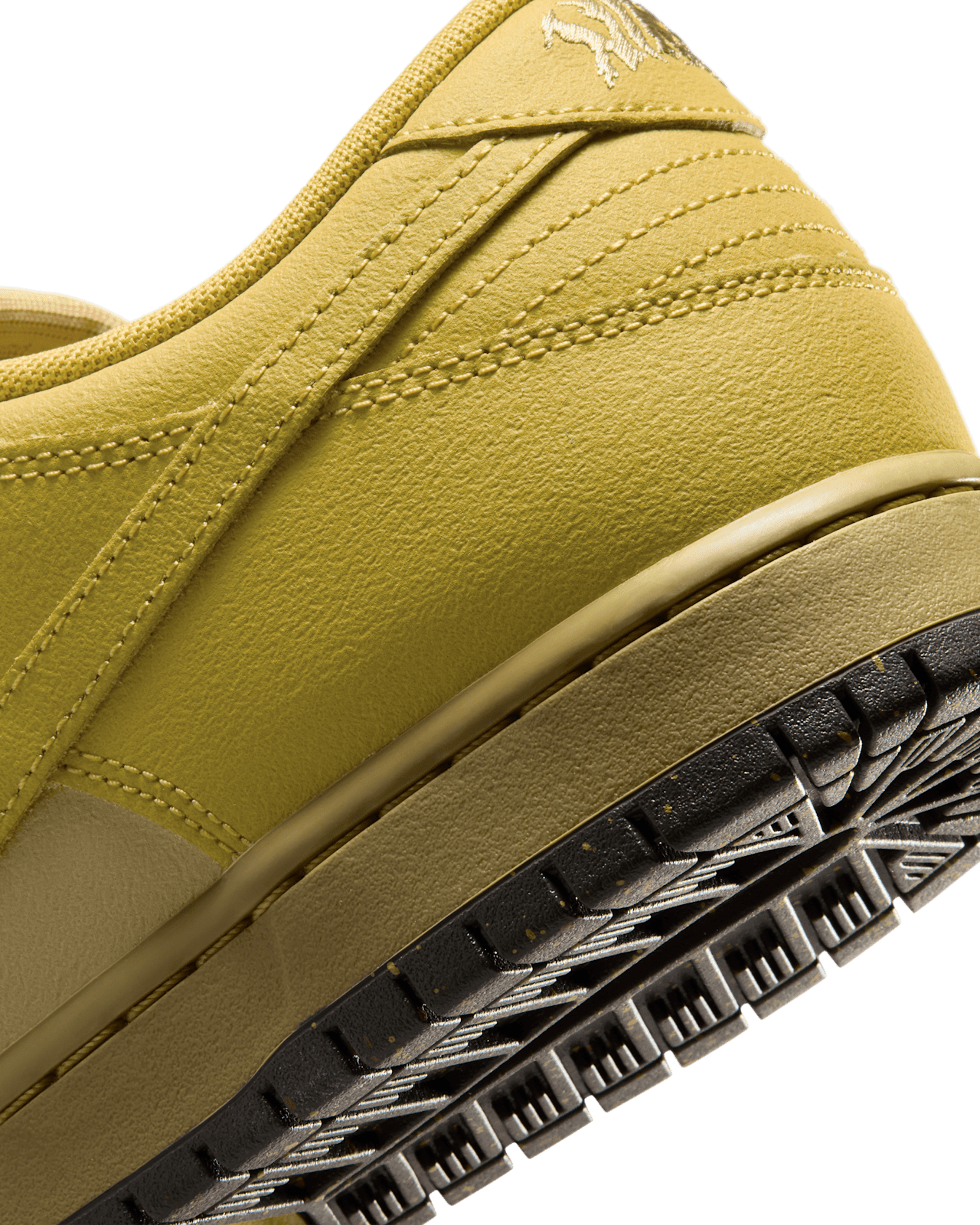 Nike SB Dunk Low Pro 'Saffron Quartz and Pear' (IO0427-300) Release Date